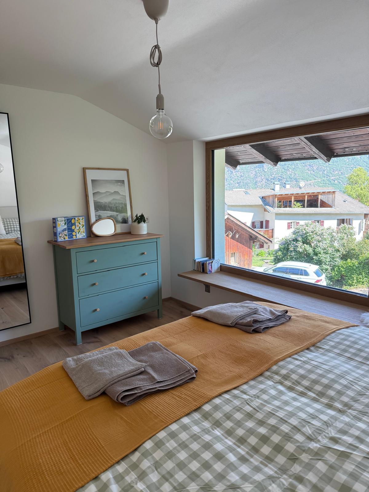Gemütliches Schlafzimmer im Panorama Chalets Josef & Herta